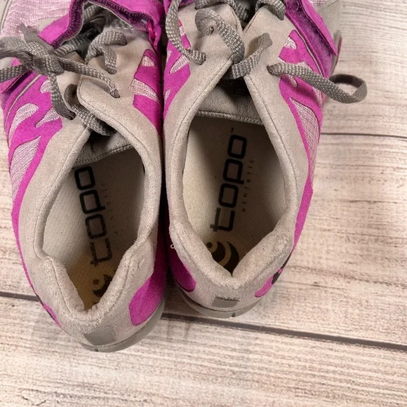 Women's Athletic Shoes in Gray and Pink - Picture 4 of 5
